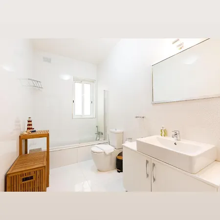 Spacious Modern Three Bedroom C Court * Is-Swieqi