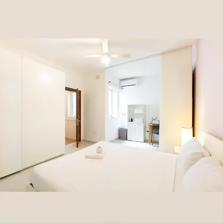 Spacious Modern Three Bedroom C Court Apartment Is-Swieqi